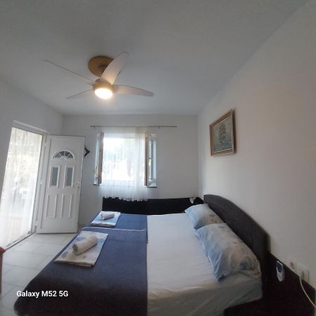 Apartmani Lana Rab 캄포르 외부 사진